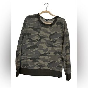 Splendid Camo Dark Shadow Wesport Sleep Top - Size Medium
